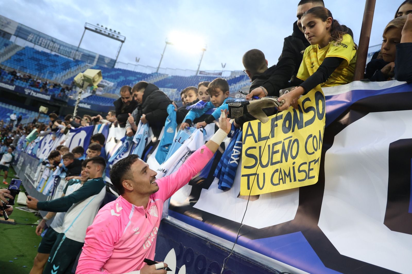Búscate en las fotos del entrenamiento del Málaga CF en La Rosaleda