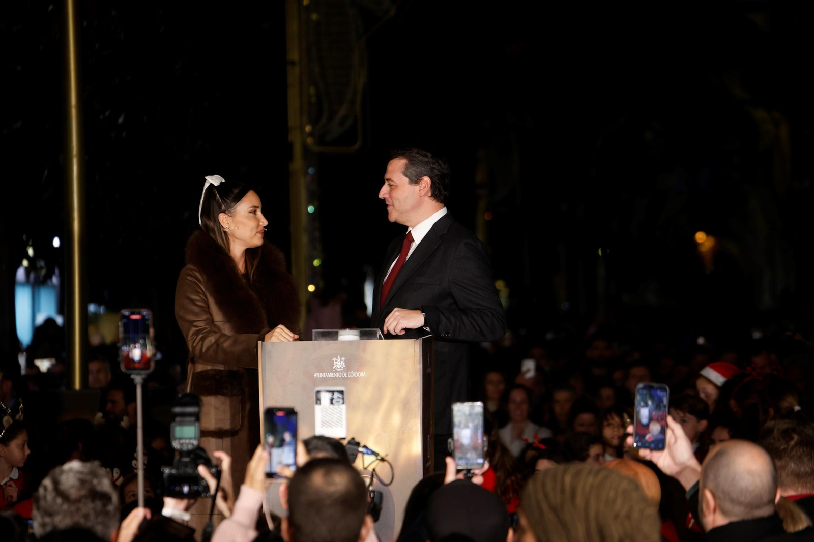 Así ha sido el espectácular encendido de las luces de Navidad de Córdoba