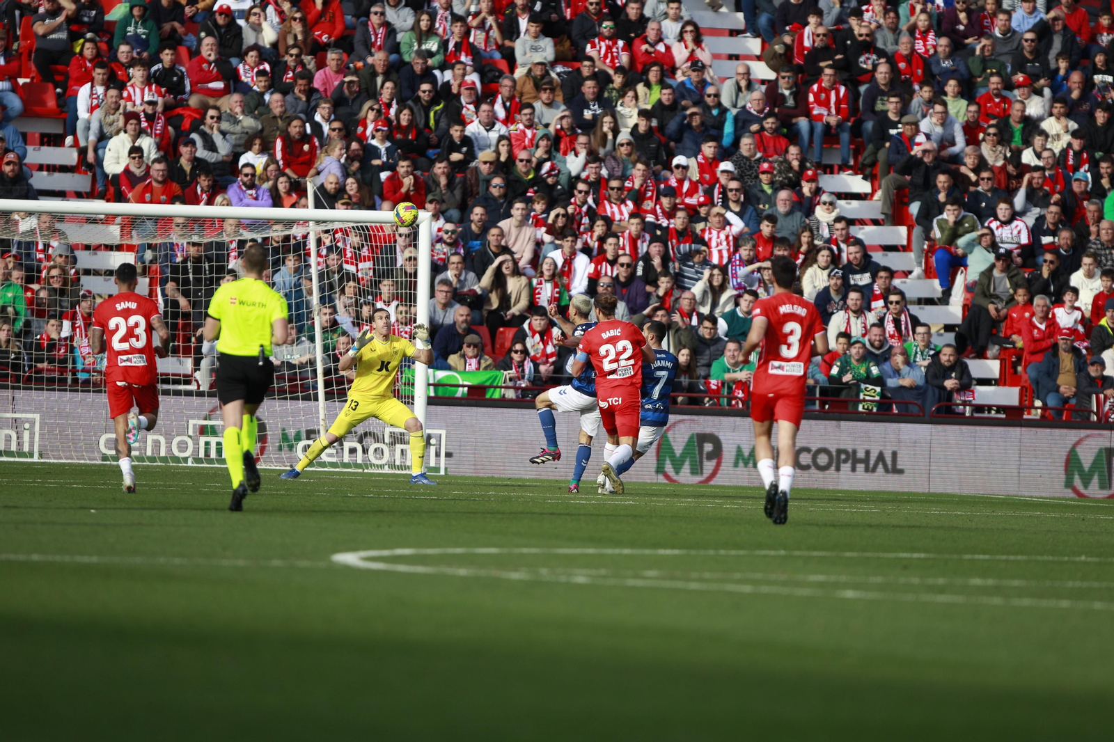 Imágenes del partido de fútbol U.D. Almería-Real Betis Balompié