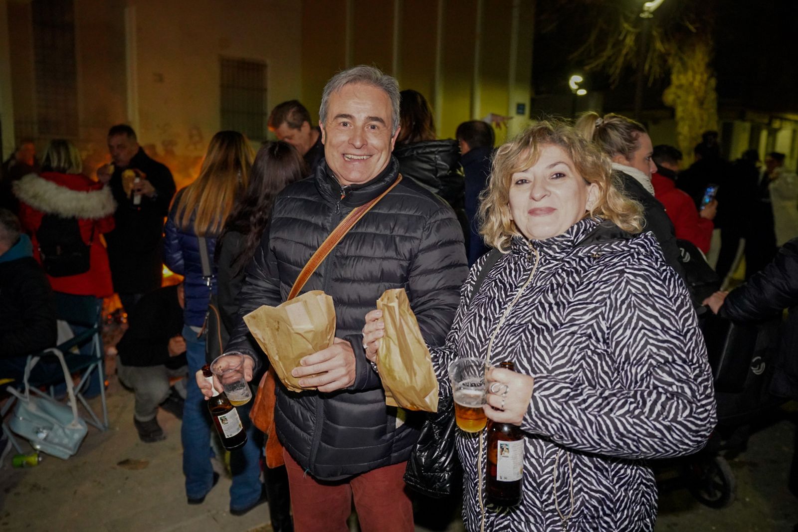 Jaén brilla y disfruta al fuego de las lumbres de San Antón