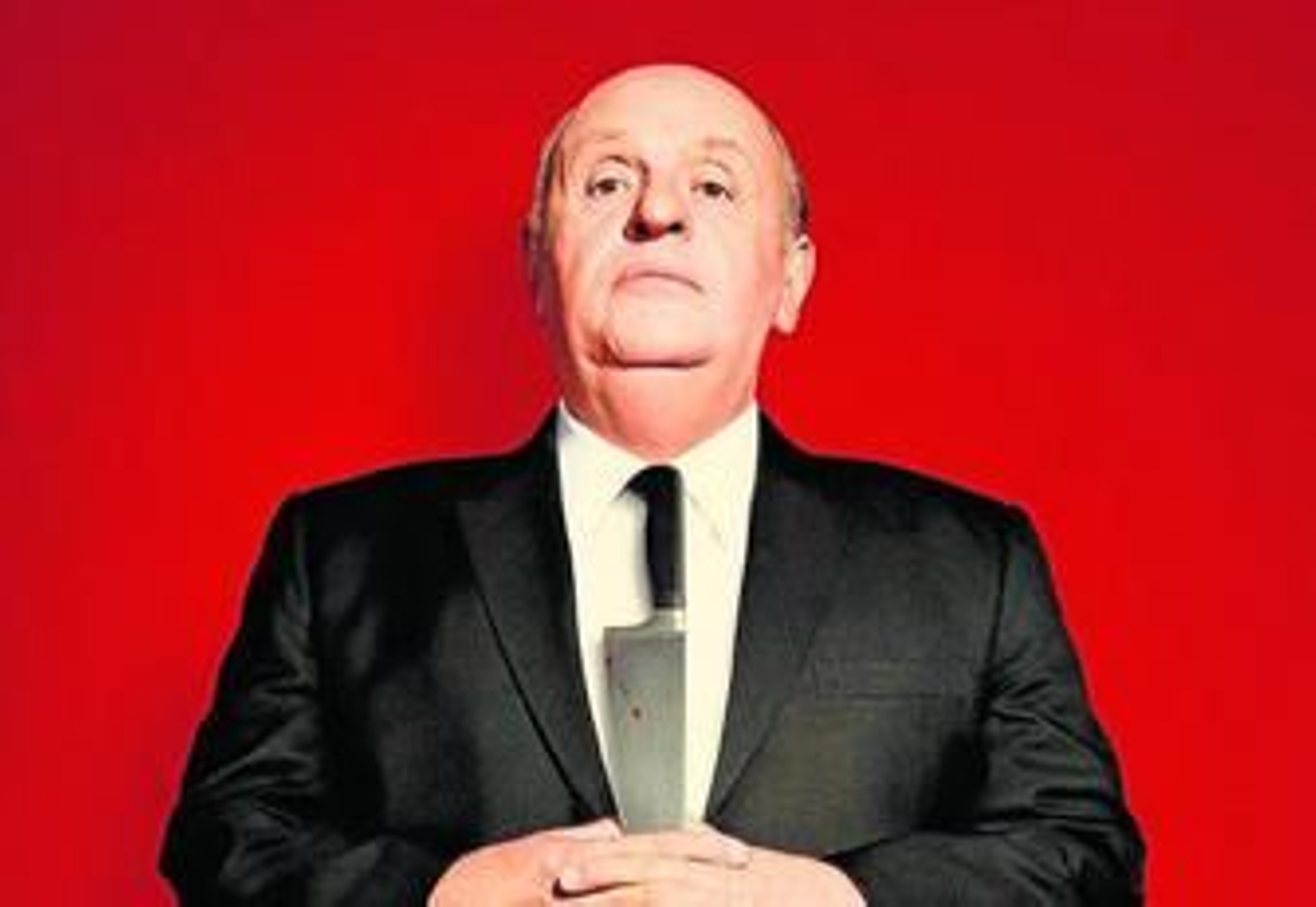 Anthony Hopkins desnuda el caos interior de Hitchcock en su composición del extraordinario director.