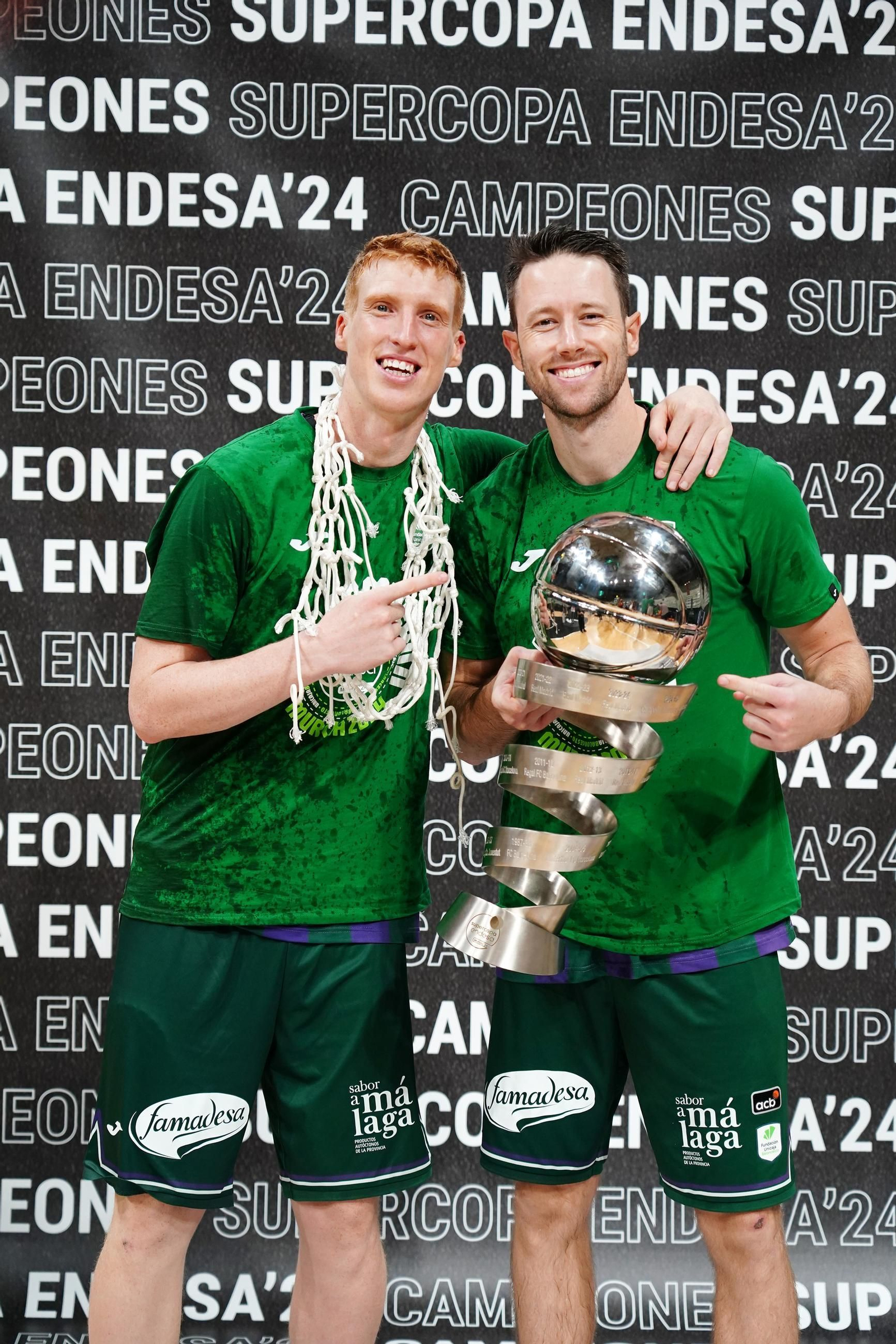 La sesión de fotos de los supercampeones de la ACB