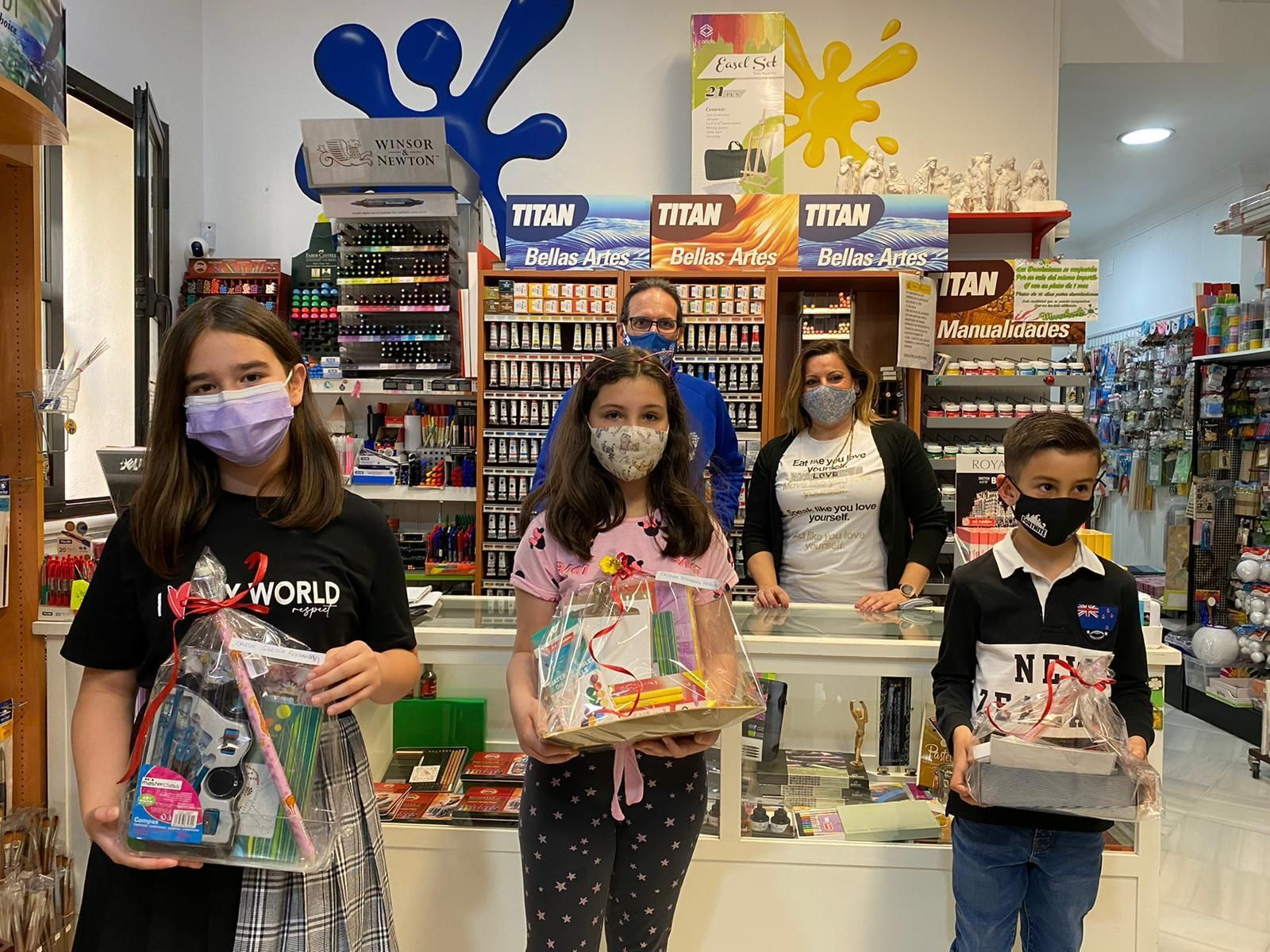 Entrega en Mancharte de premios del Concurso de Dibujo Escolar MotoGP.