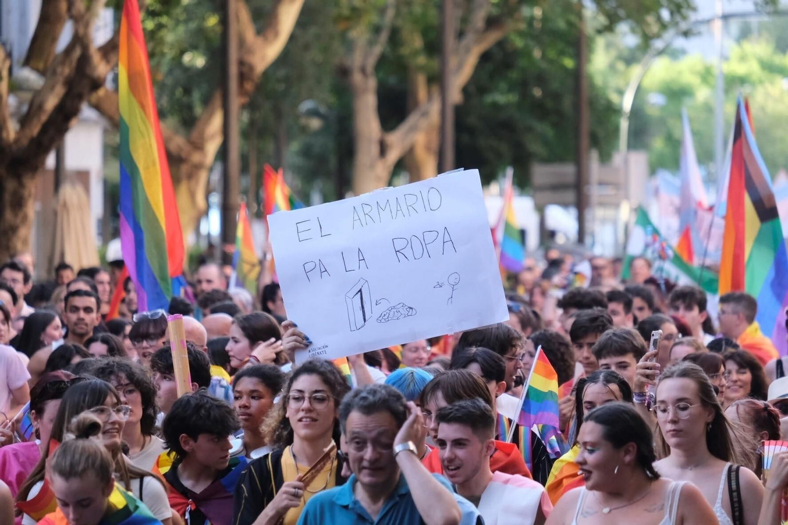 La marcha del Orgullo LGTBIQ+ en Córdoba, en imágenes