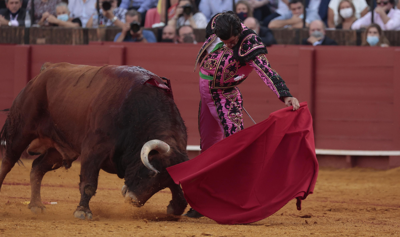 Las imágenes del triunfo de Morante en San Miguel