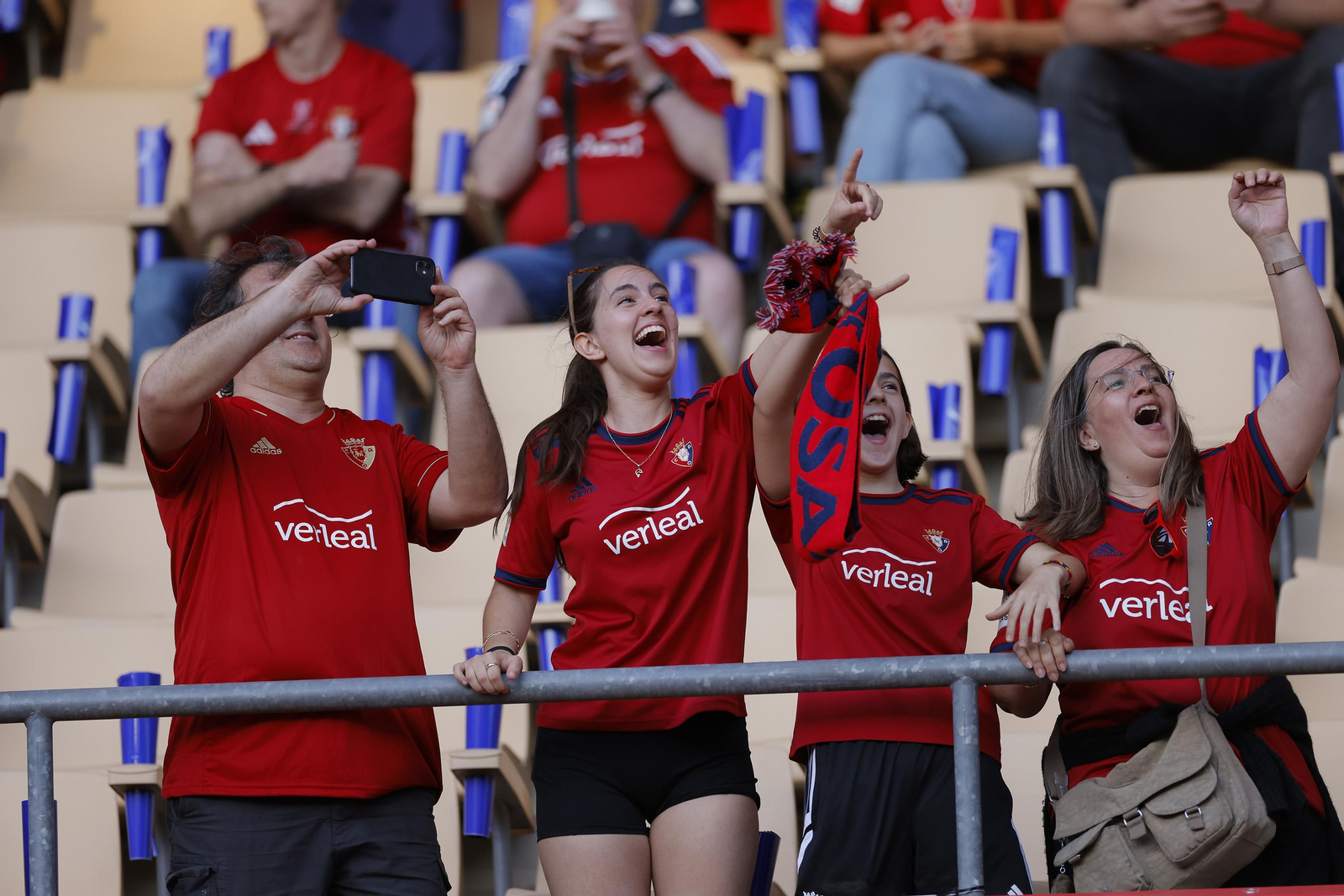 Búscate en las fotos de la final de la Copa del Rey entre el Madrid y el Osasuna