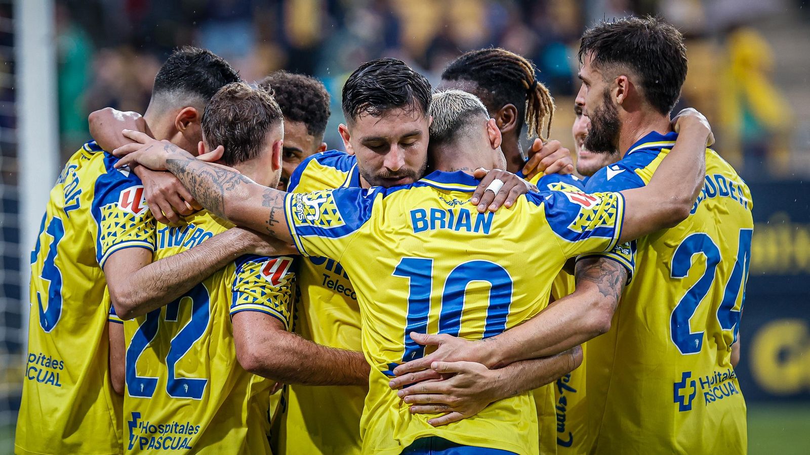 Búscate entre las imágenes del partido de futbol Cádiz CF - Málaga CF