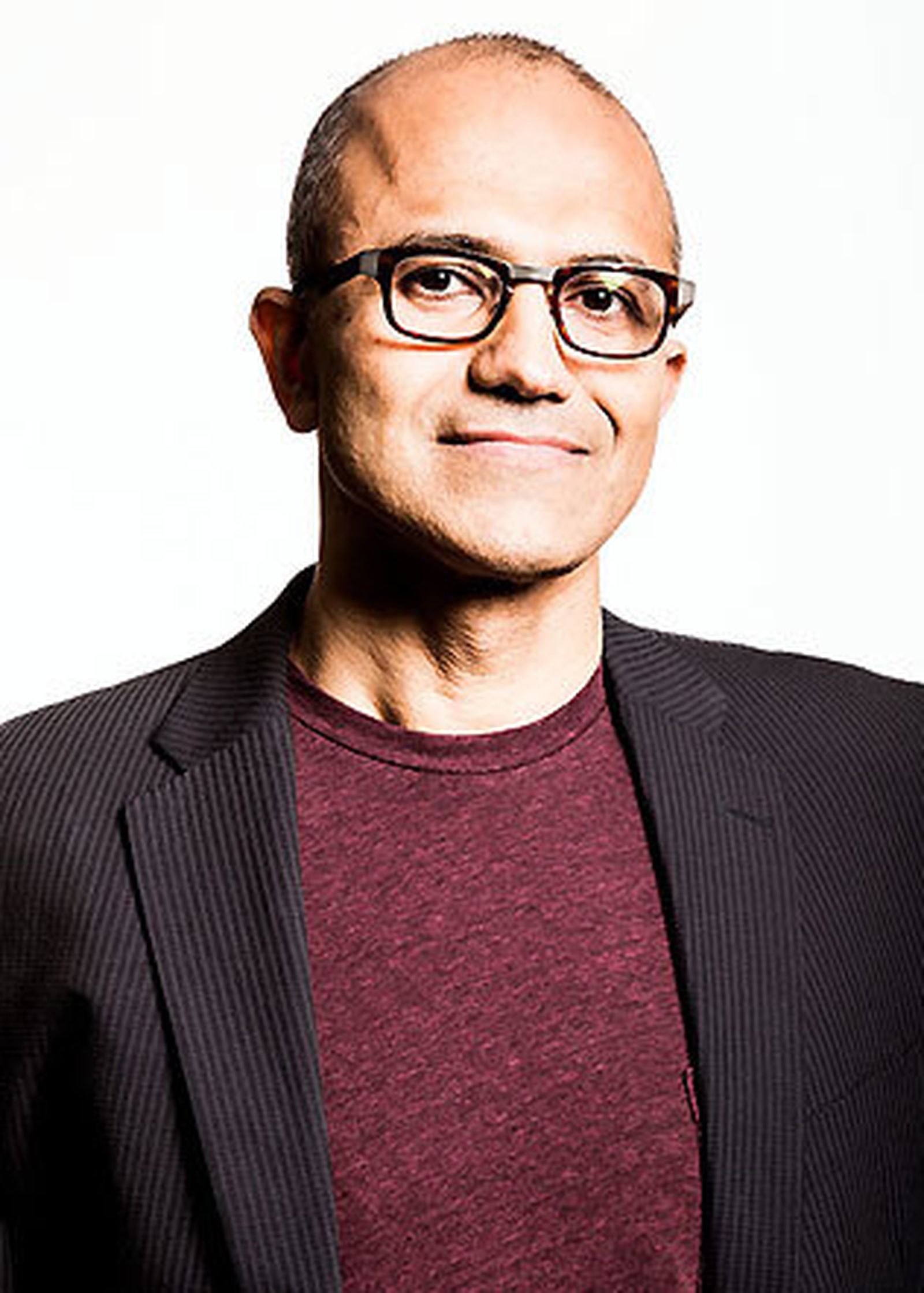 Microsoft nombra a Satya Nadella nuevo director ejecutivo