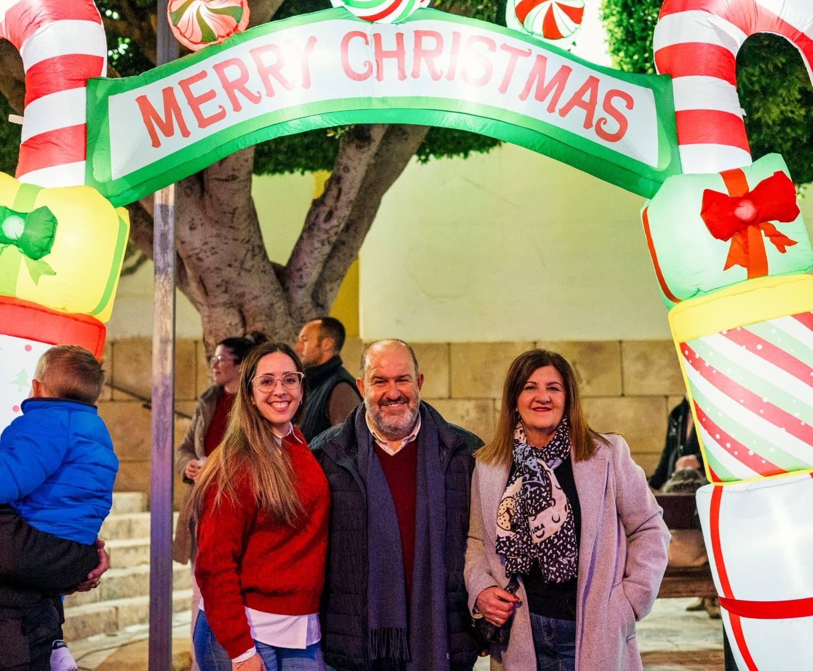 Dalías ilumina la Navidad: así se ha vivido su encendido con luz, color y alegría