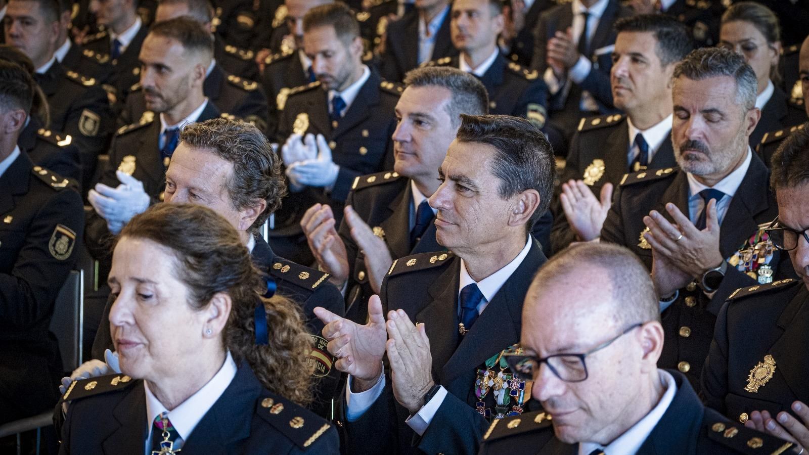 Agentes y mandos de la Policía presentes en el acto.