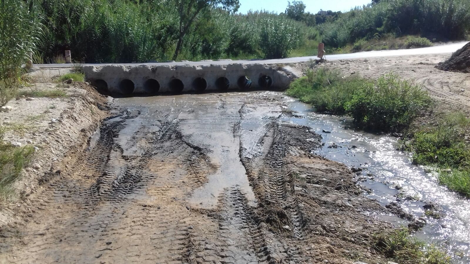 Estado de uno de los arroyos tras las labores.