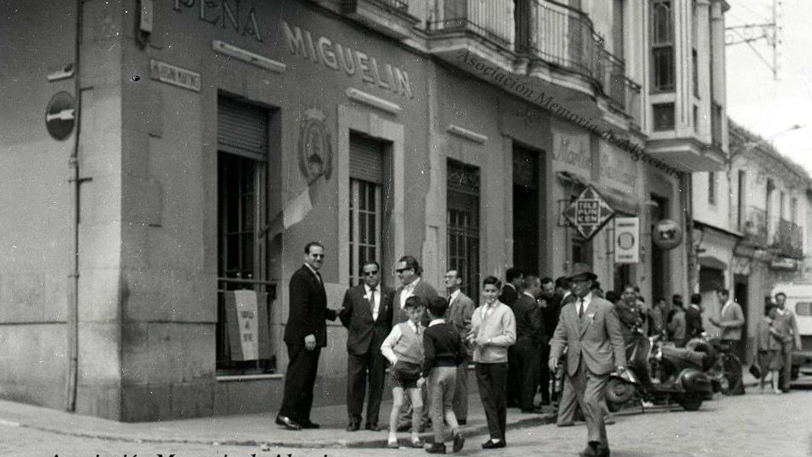 La peña Miguelín en casa de los Valdés.