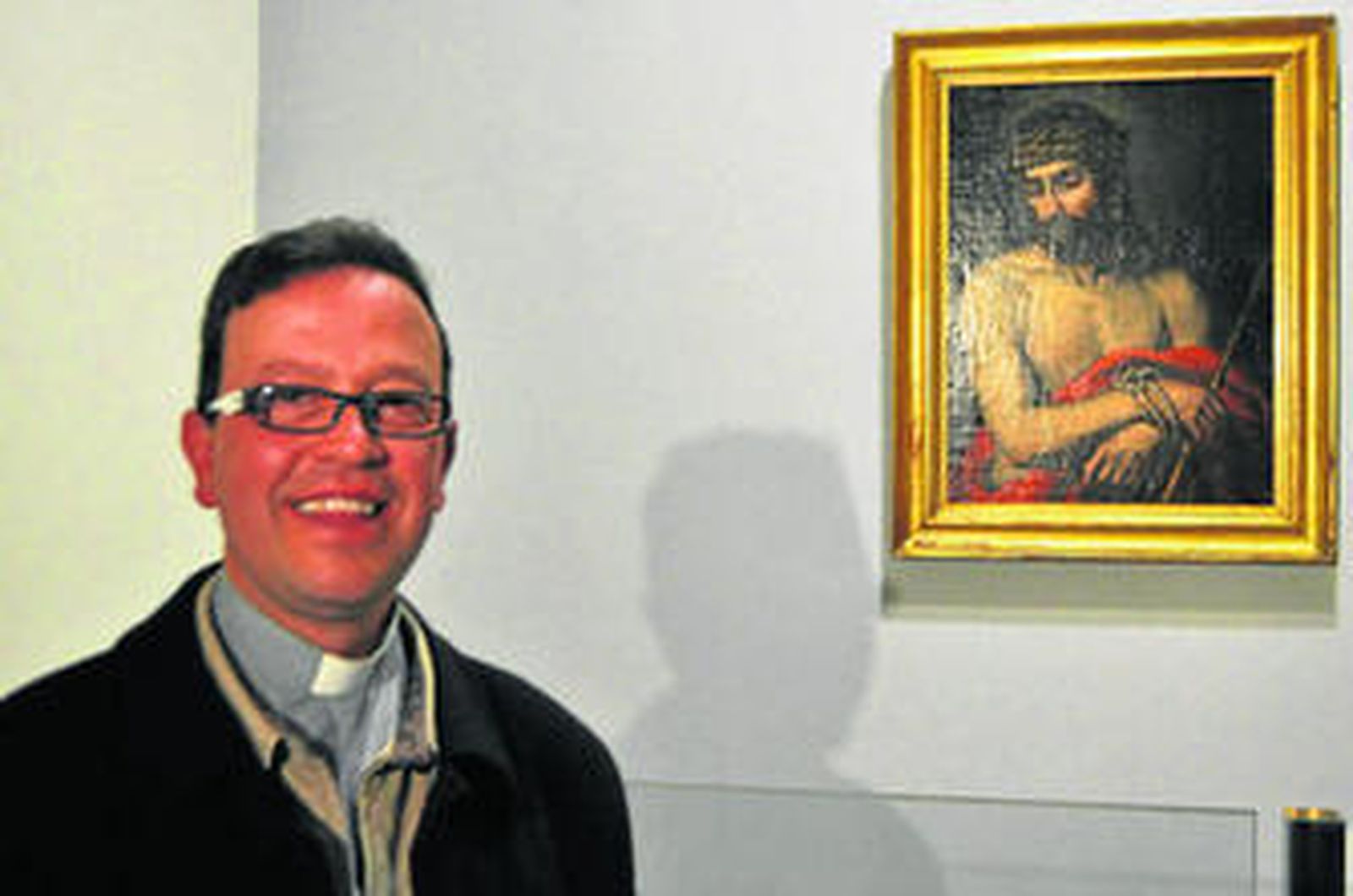 Joaquín Caler, junto al 'Ecce Homo'.