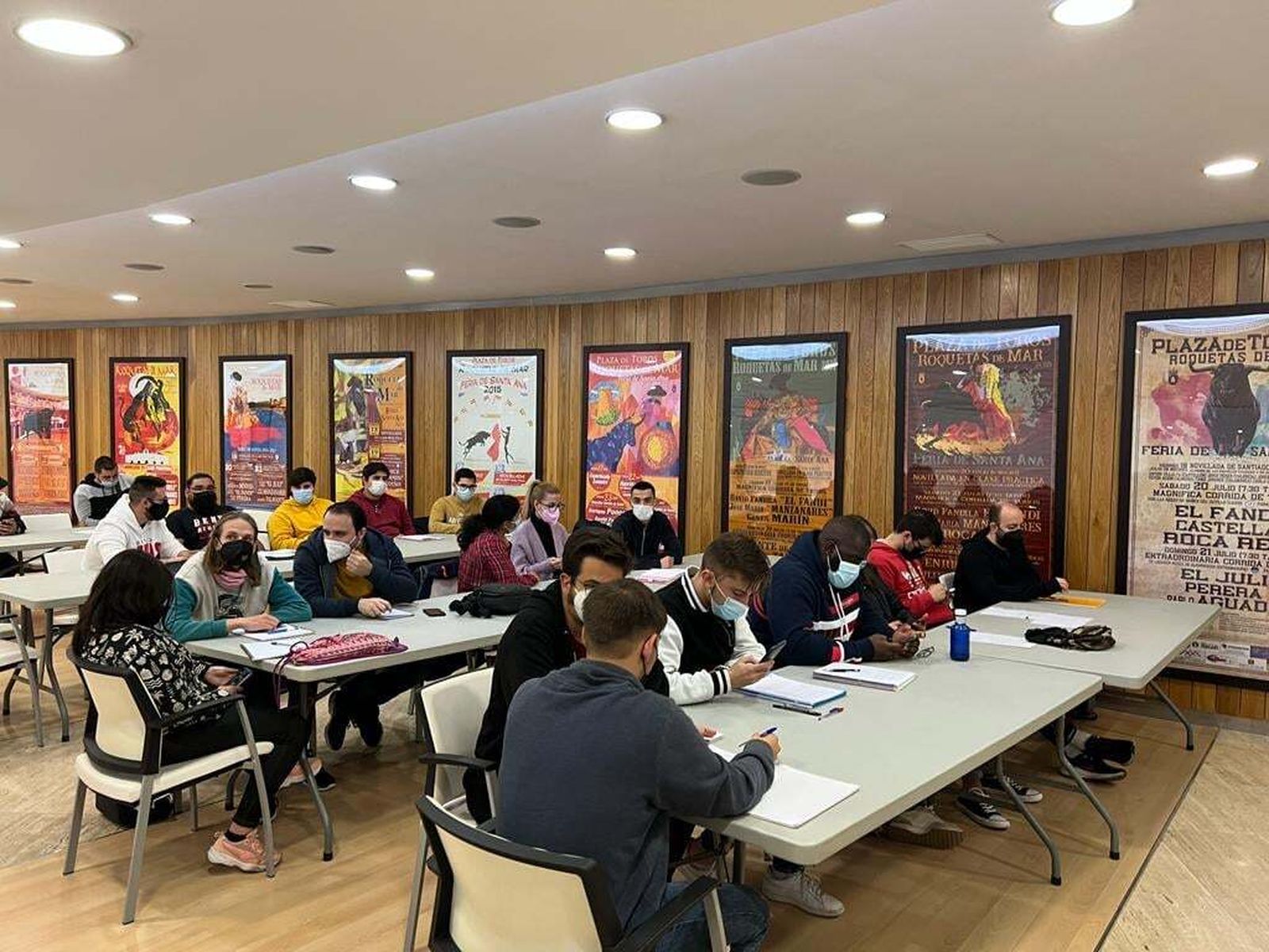 Jóvenes en el curso de PICE