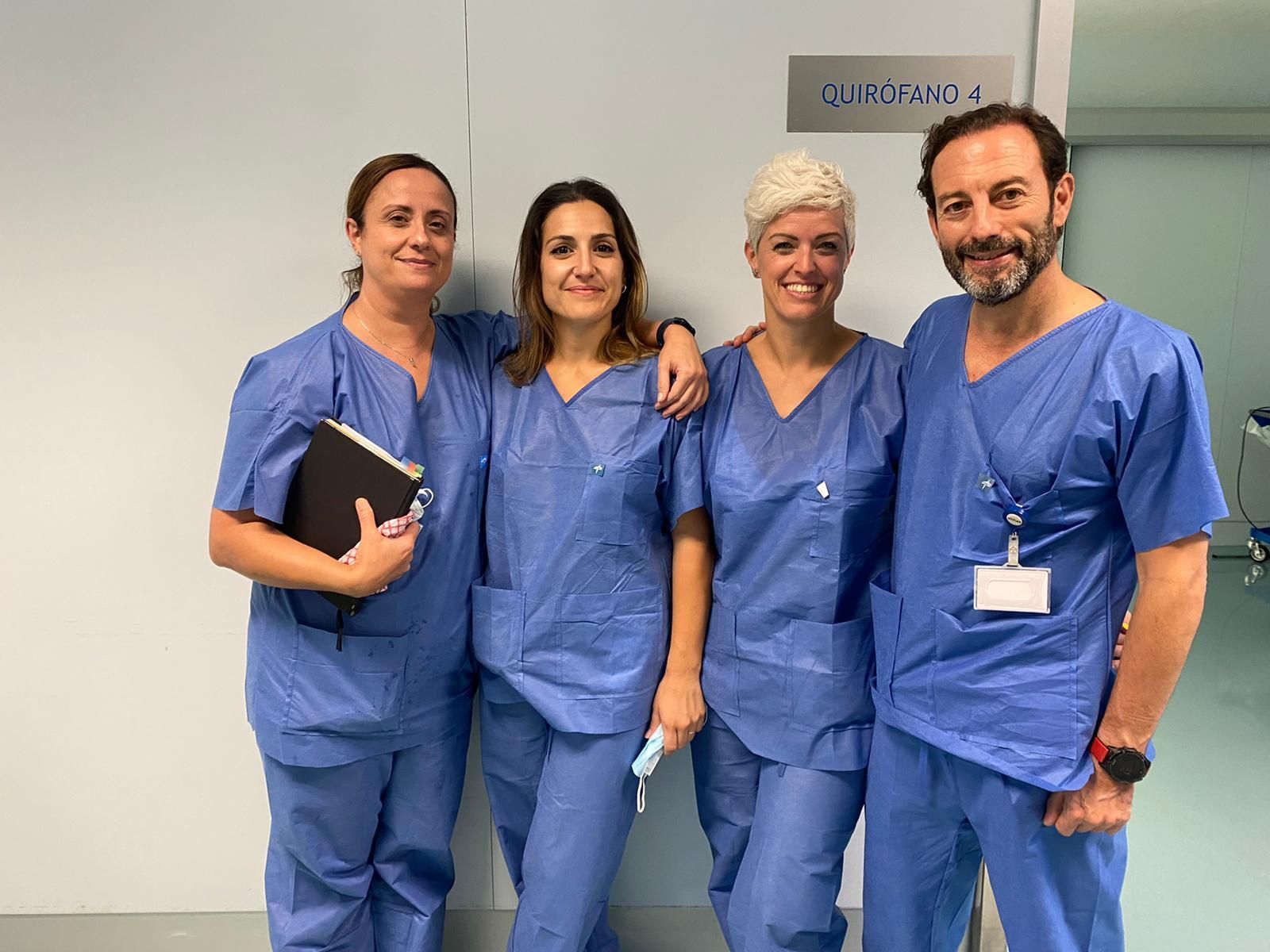 El equipo que ha llevado a cabo la cirugía