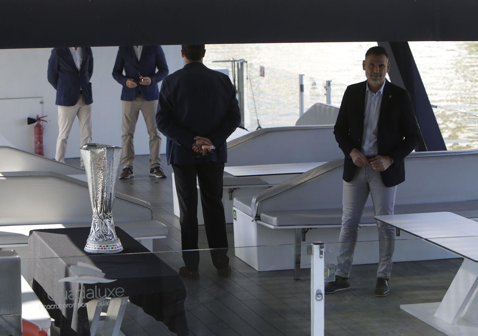 Llegada del trofeo de la UEFA Europa league