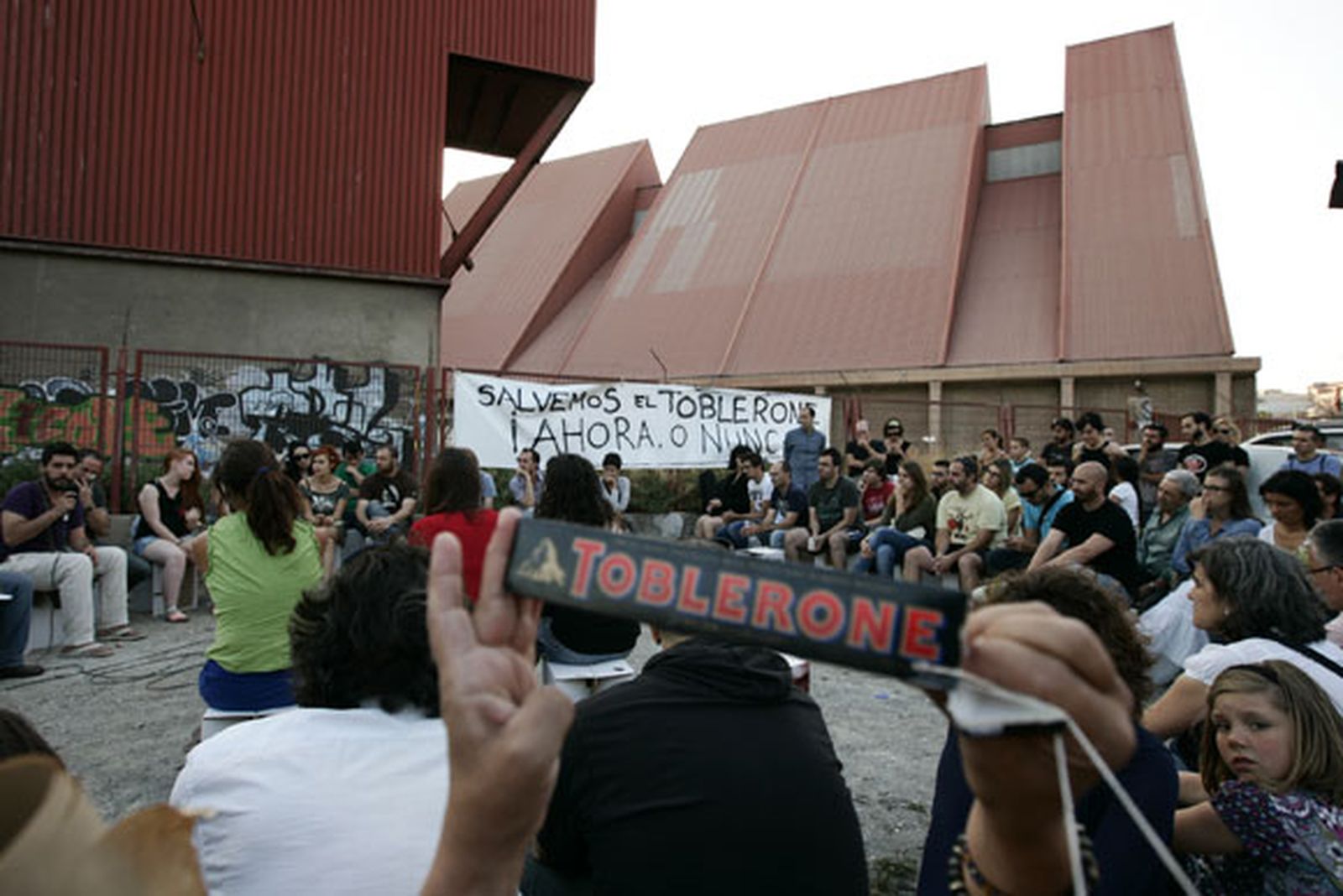 La lenta agonía del Toblerone durará hasta el mes de agosto