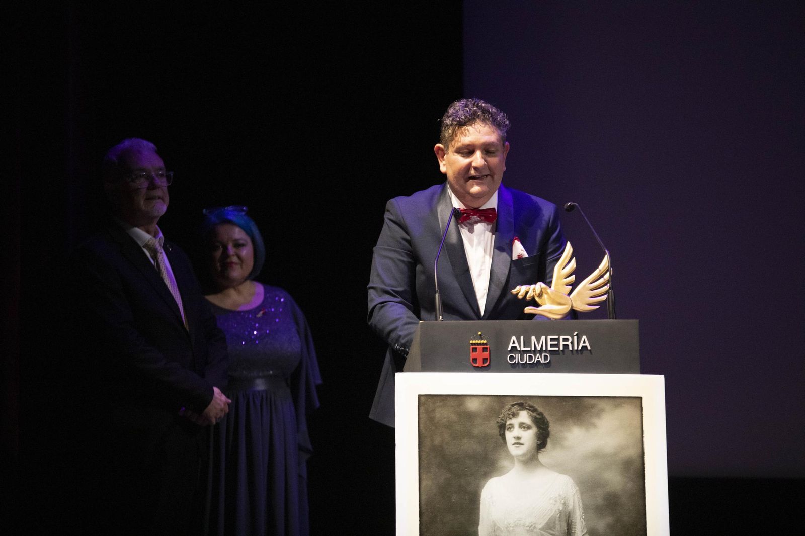 El estreno en Almería del largometraje documental "Concha Robles", en imágenes