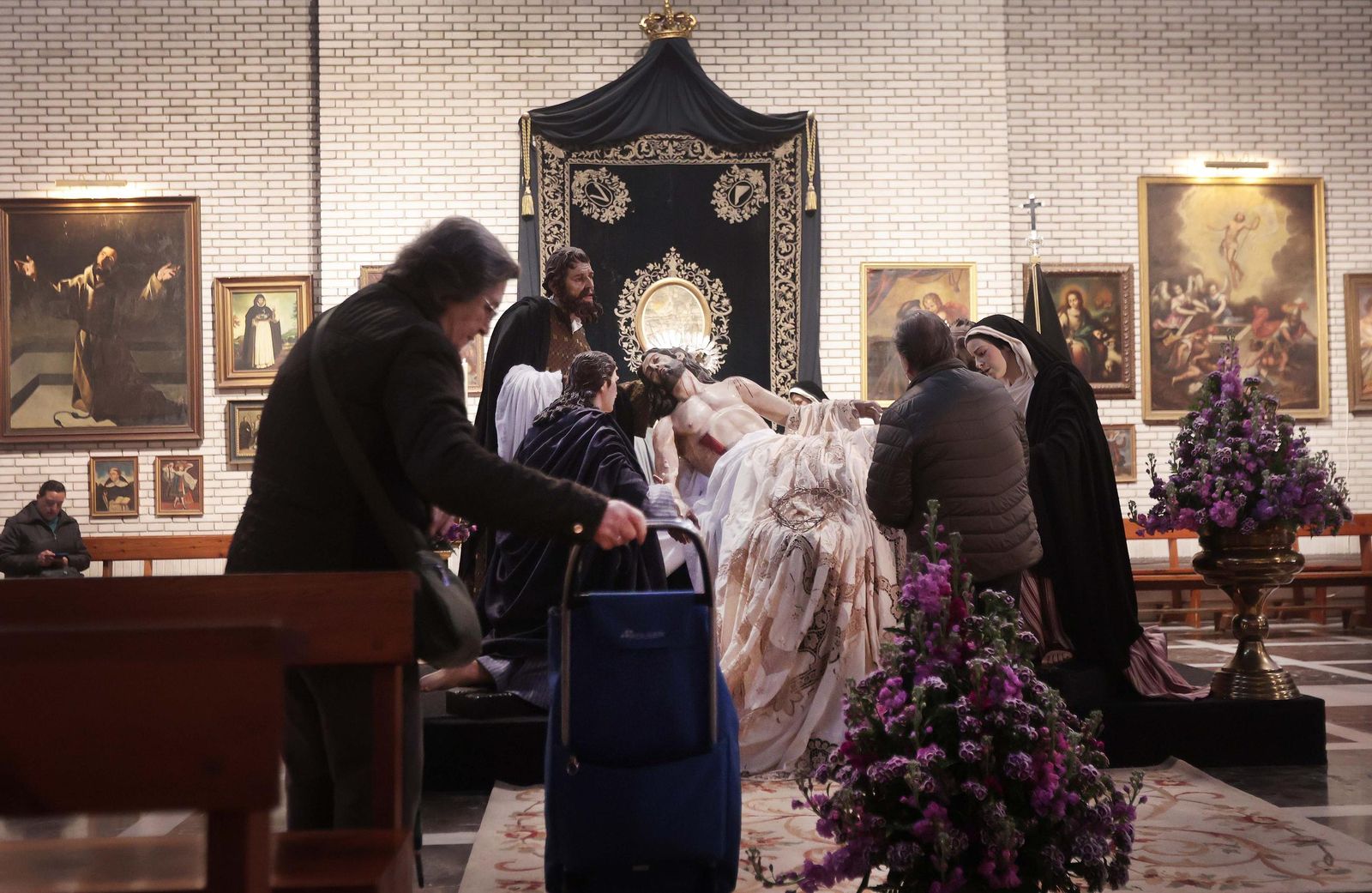 Así ha sido los besapiés y besamanos de Miércoles de Ceniza en Jerez