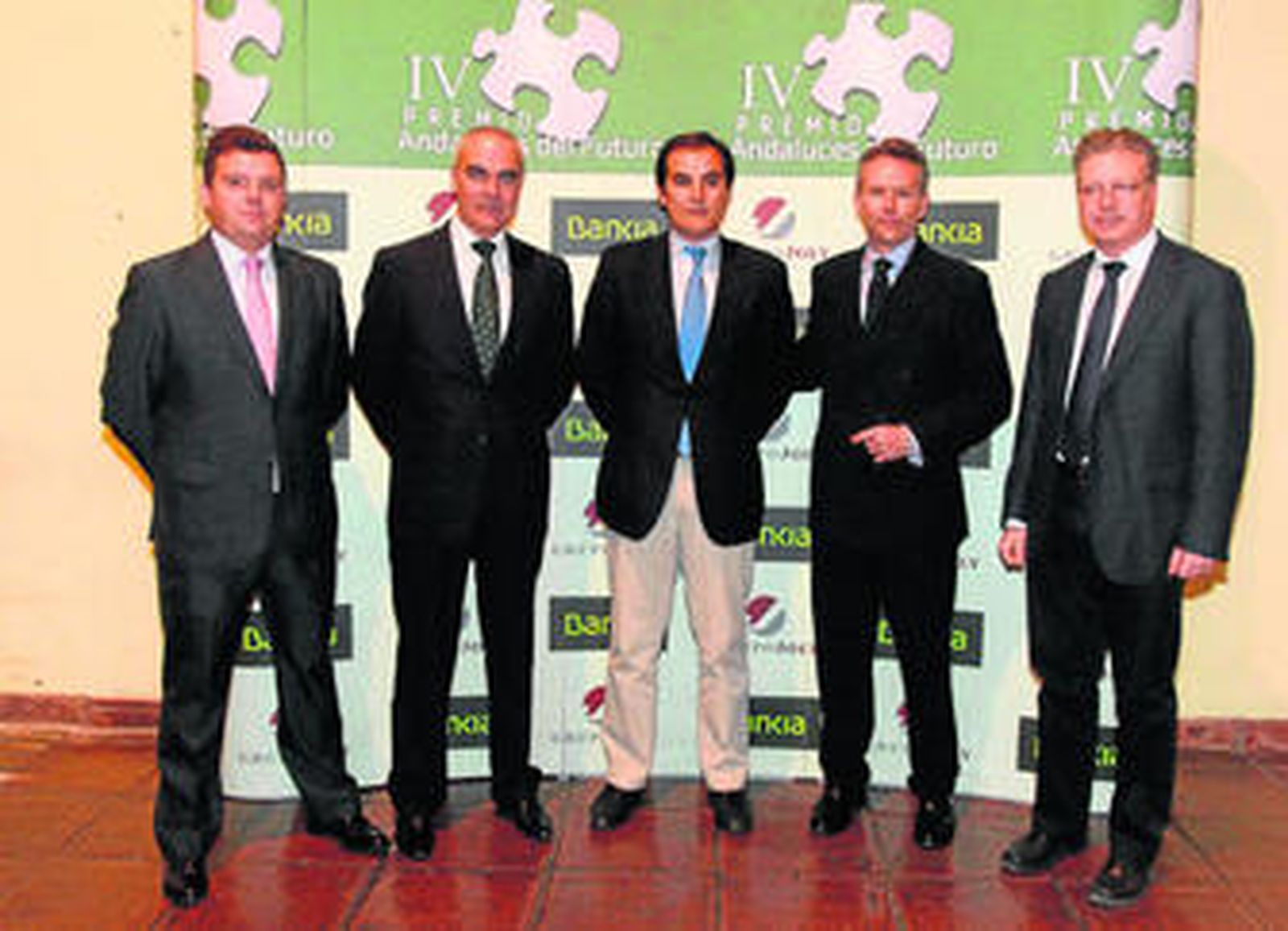 Luis P. Bustamante, Antonio Soto, José A. Nieto, José Joly y Juan J. Primo, ayer en elacto.