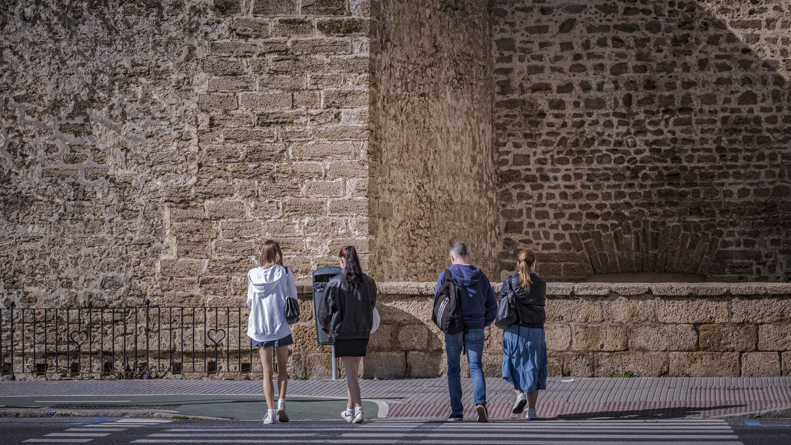 Estado del lienzo de muralla de las Puertas de Tierra de Cádiz.