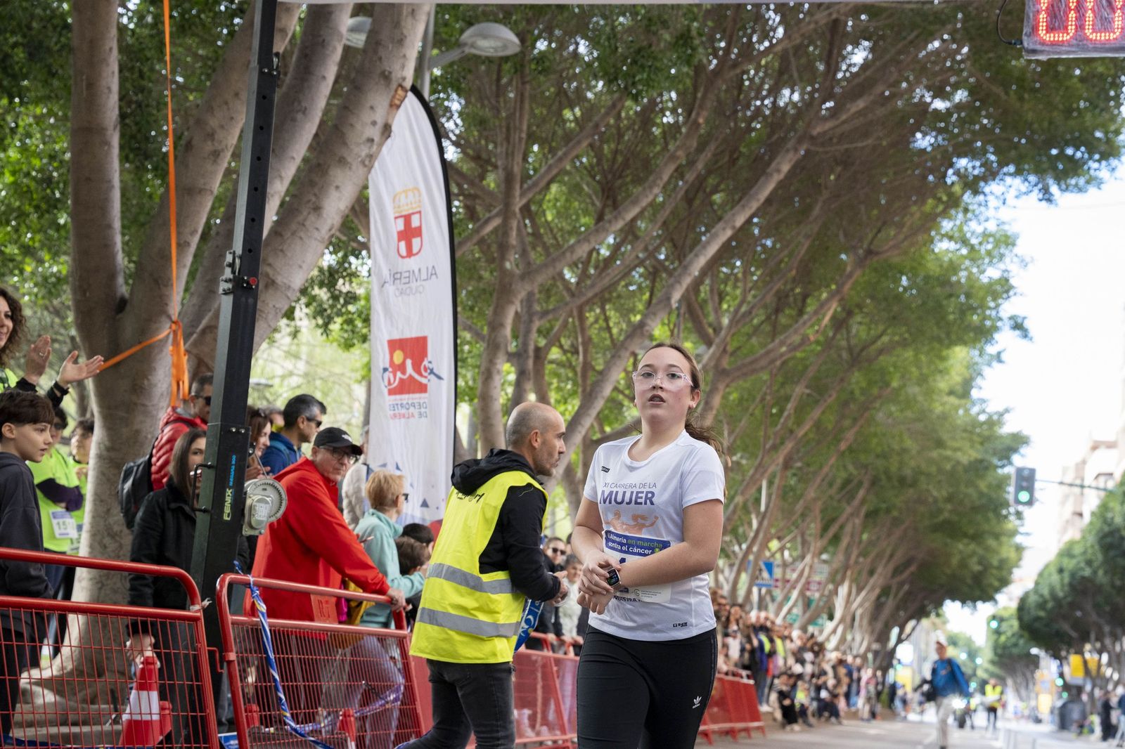 Almería corre unida contra el cáncer en una jornada solidaria