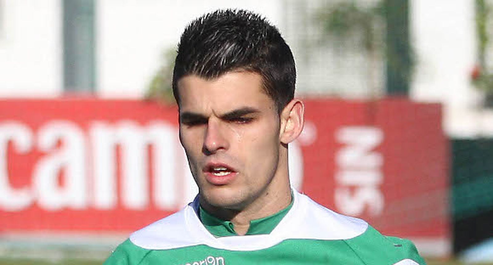 Álex Martínez abandona la concentración del Betis