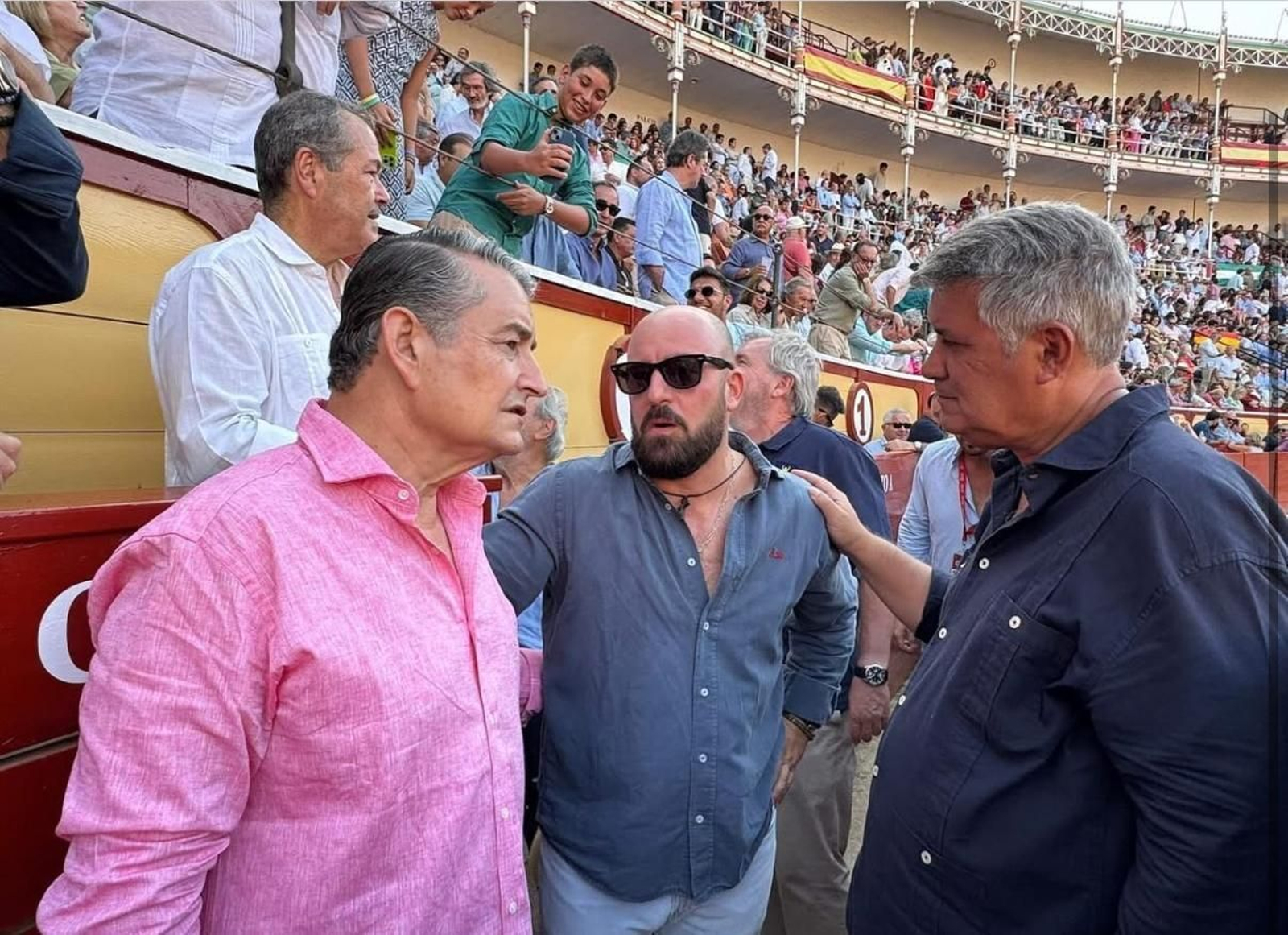 Qué tres patas pa un banco