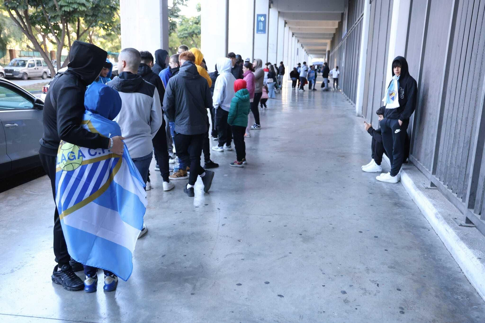 Búscate en las fotos del entrenamiento del Málaga abierto a la afición