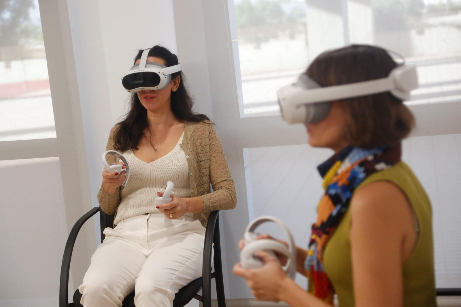Gafas de realidad  virtual  para buscar empleo.