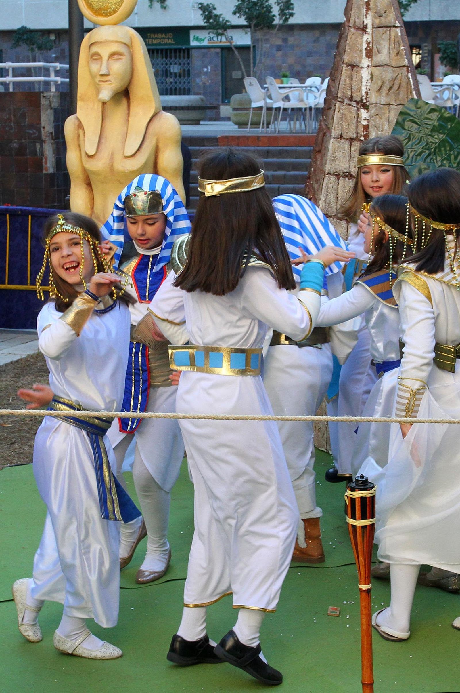 Imágenes del Belén viviente del Colegio María Inmaculada.