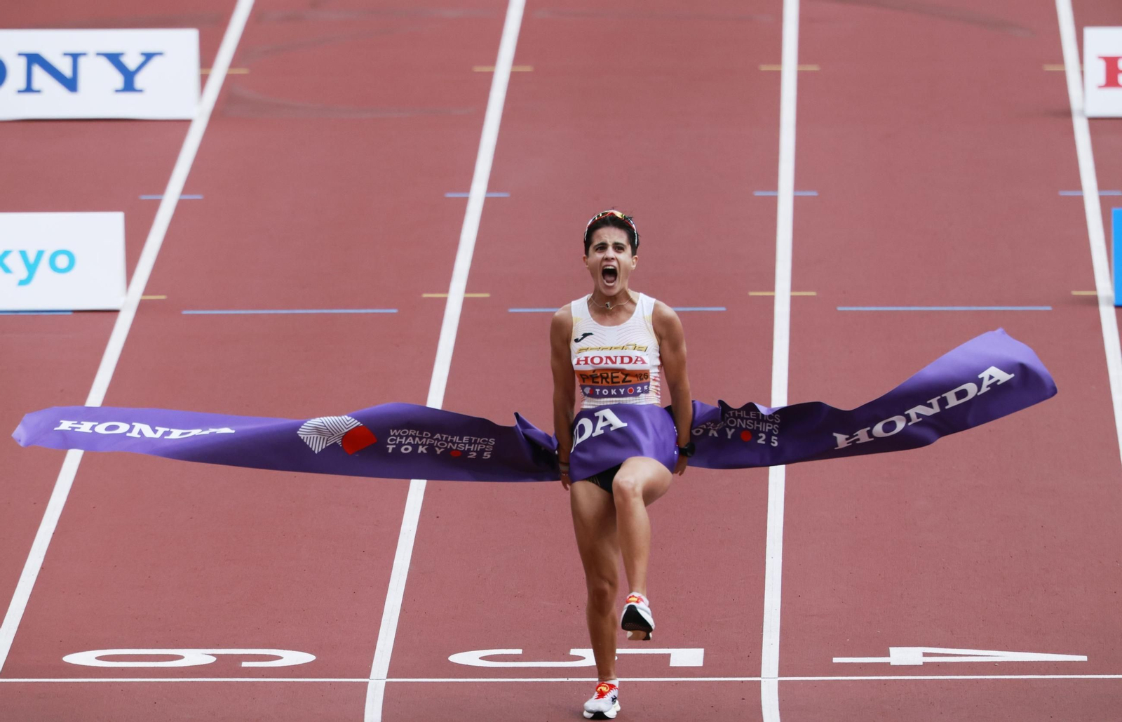 Las mejores fotos del nuevo oro mundial de María Pérez