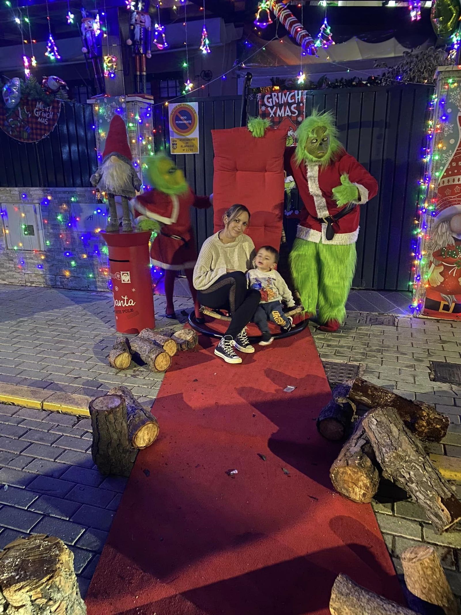 'El Grinch' gana el concurso de Fachadas Navideñas de Aljaraque