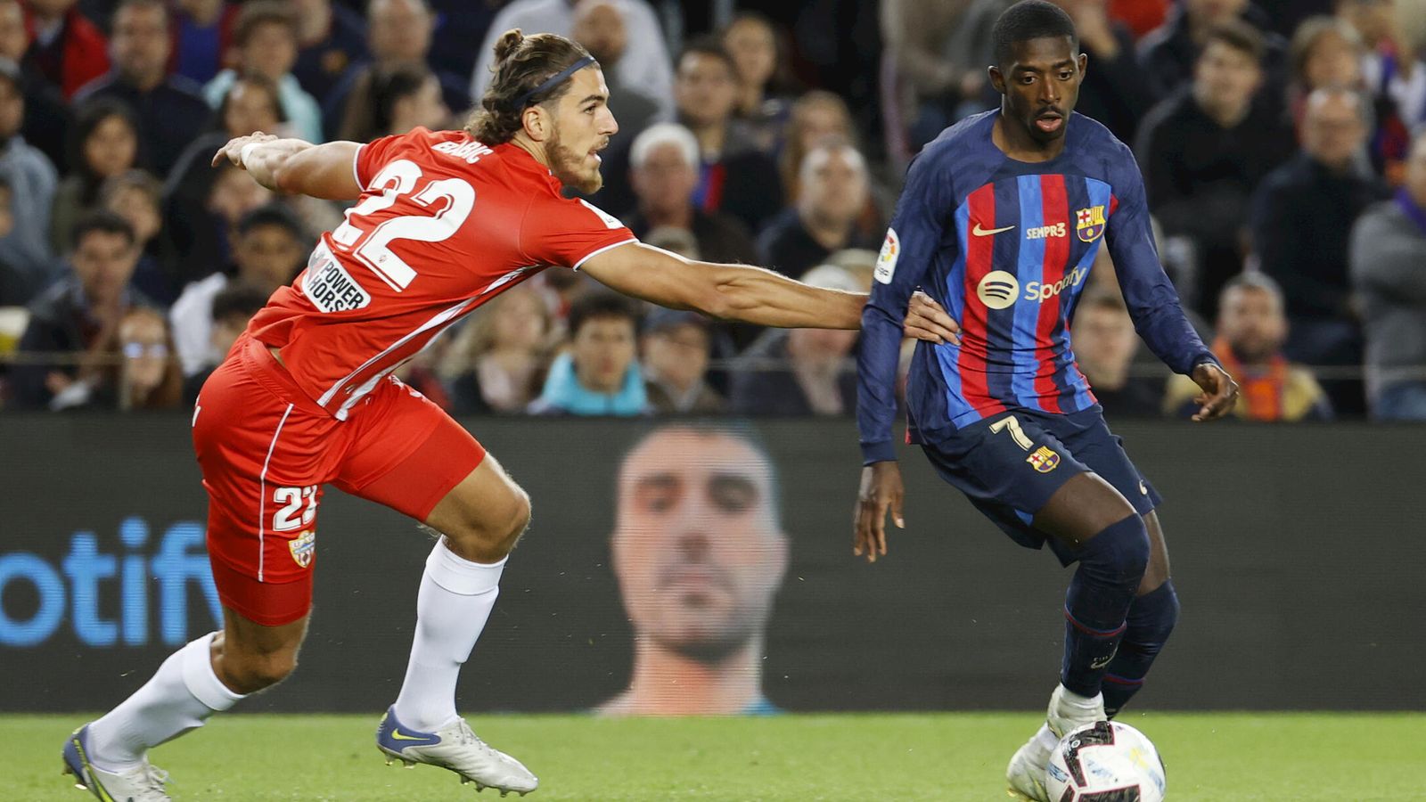 Dembélé se marchó de Babic en el 1-0