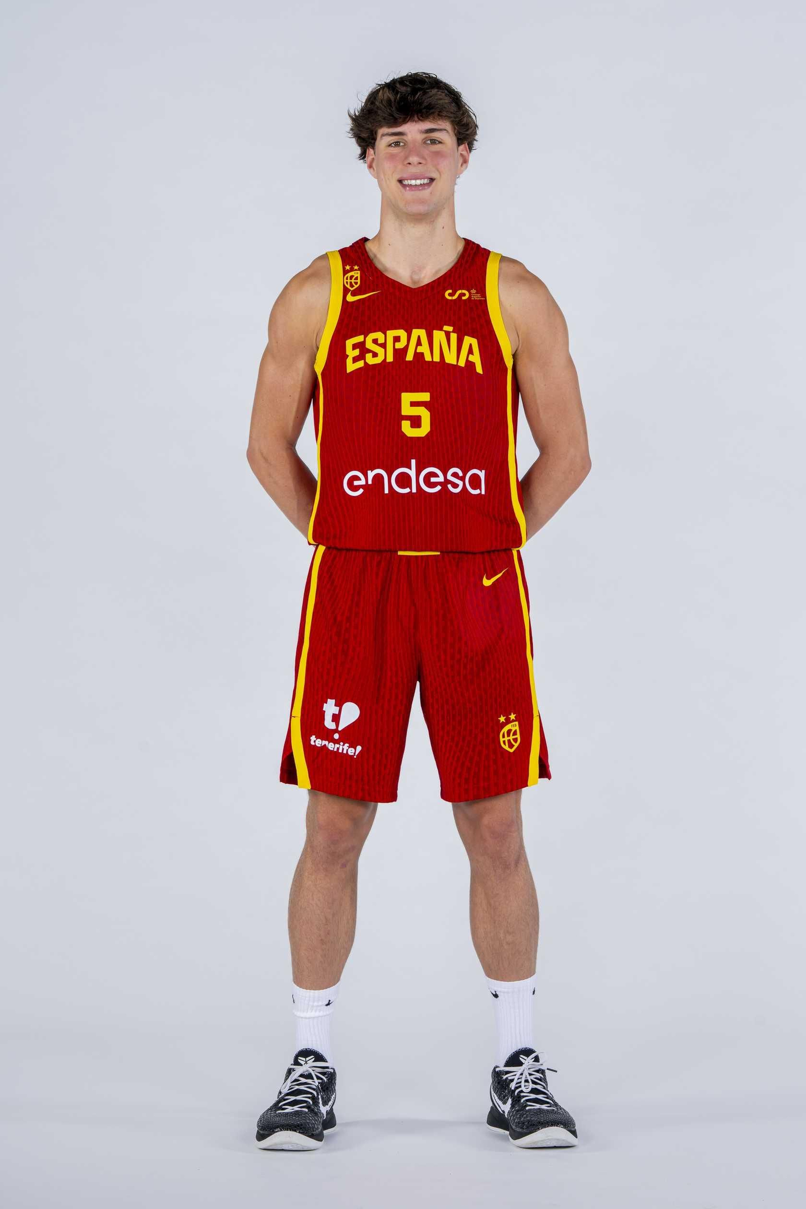 La sesión de fotos oficial de Alberto Díaz y Mario Saint-Supéry con España