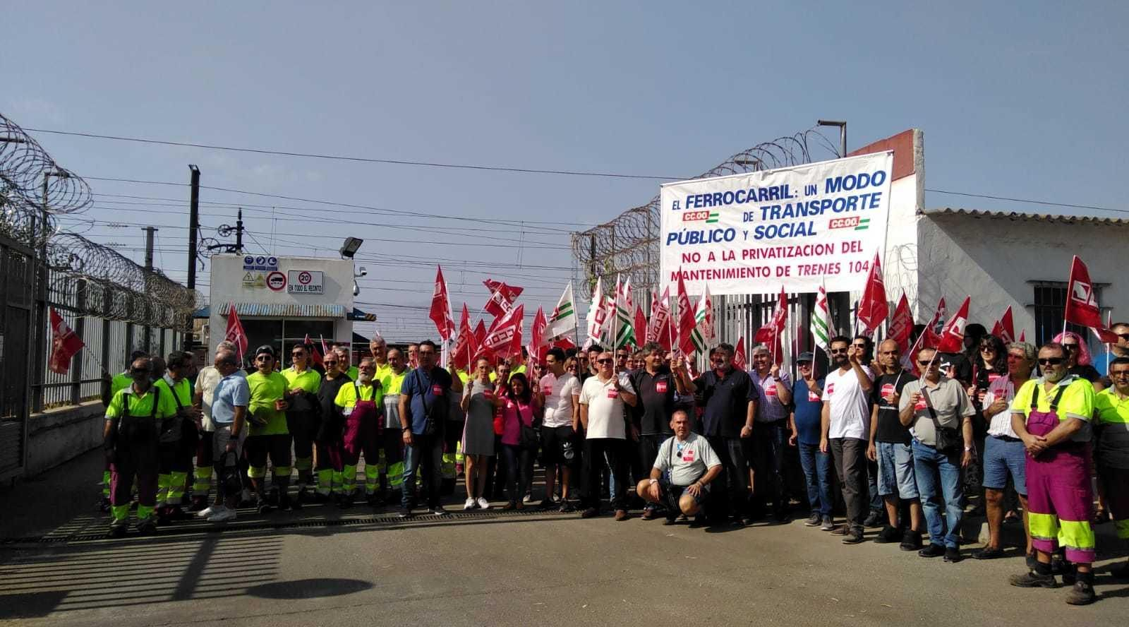Concentración de trabajadores de Renfe y Adif en Los Padros.