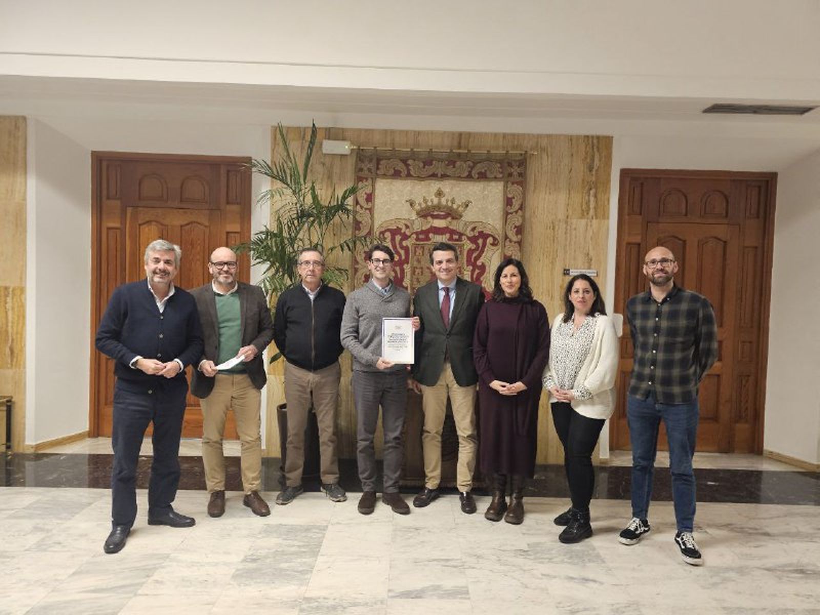 El alcalde, con la asociación Aqua Vetus.