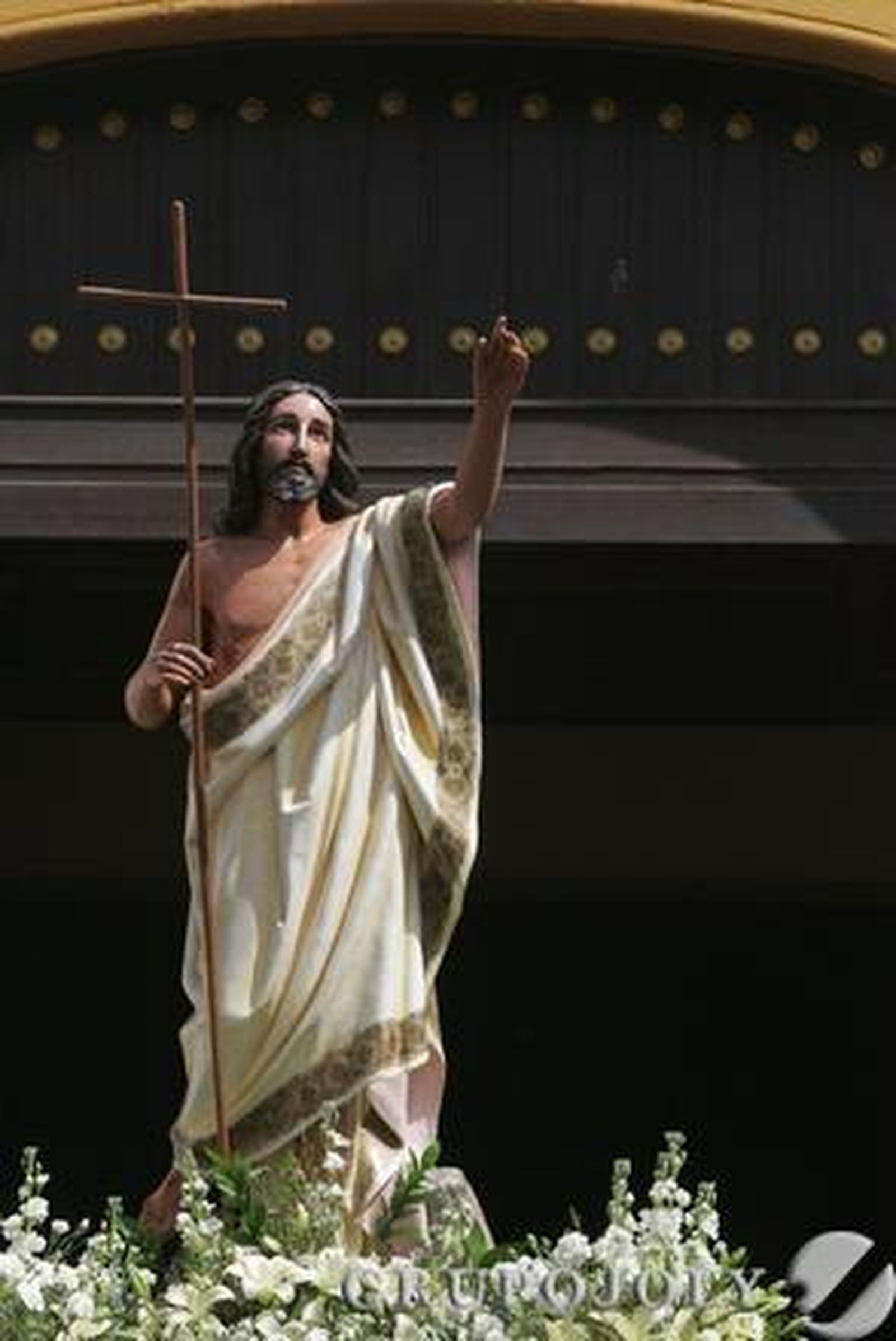 Un espléndido sol recibe a Jesús Resucitado en La Línea

Foto: J.M.Q./Erasmo Fenoy