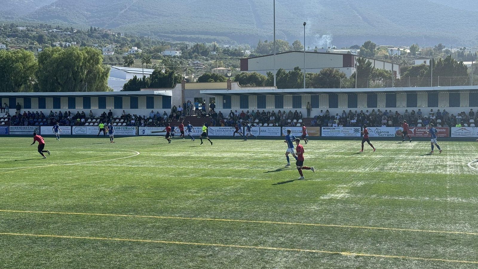 Imagen del encuentro que enfrentó al Alhaurino y al Cuevas en tierras malagueñas.