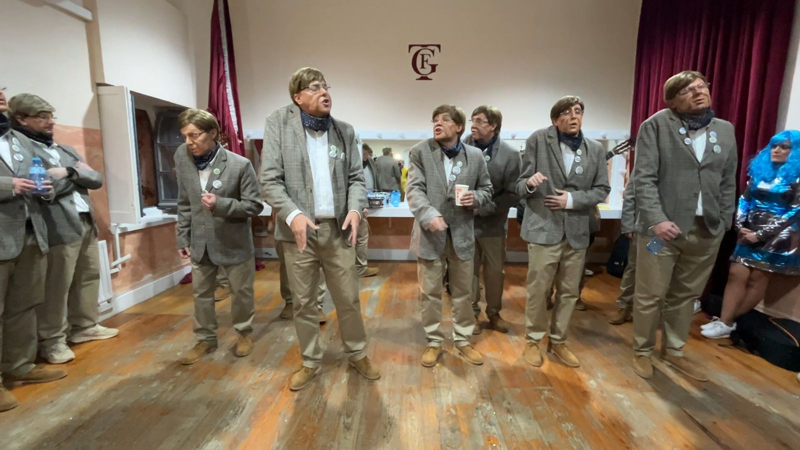 La emotiva letra de los Stephen Howkings a la tardanza de la ayuda al ELA