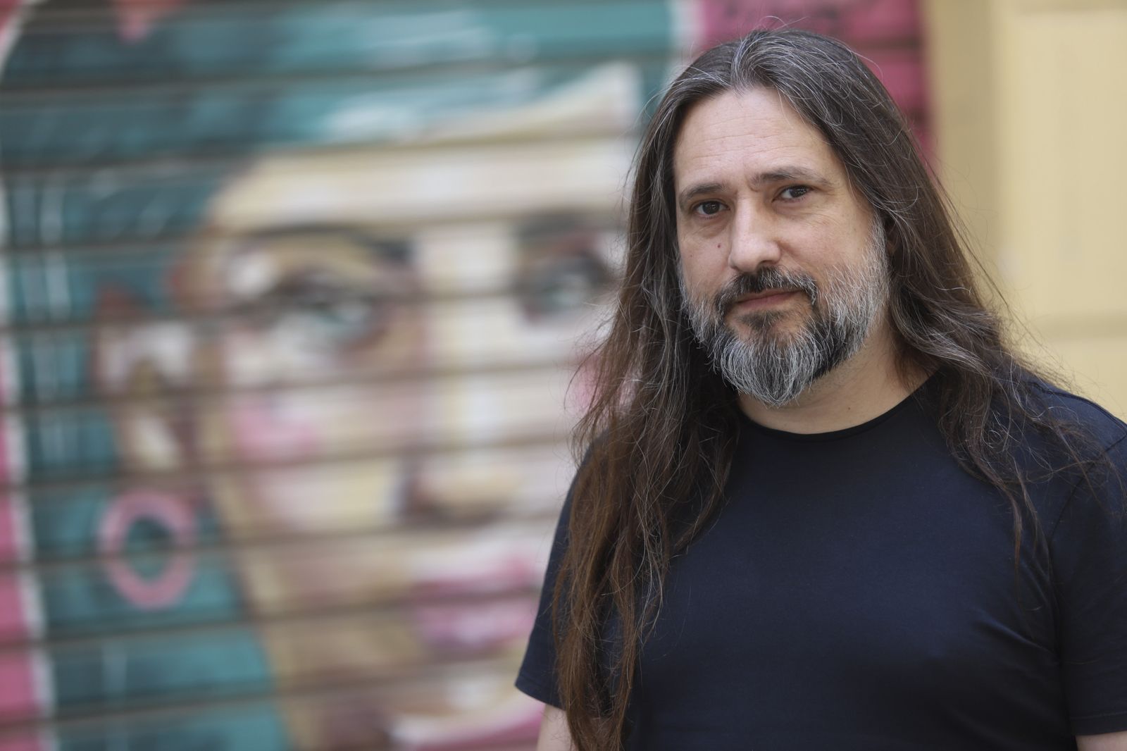 "Nos han vendido una historia incompleta y, por tanto, falsa"