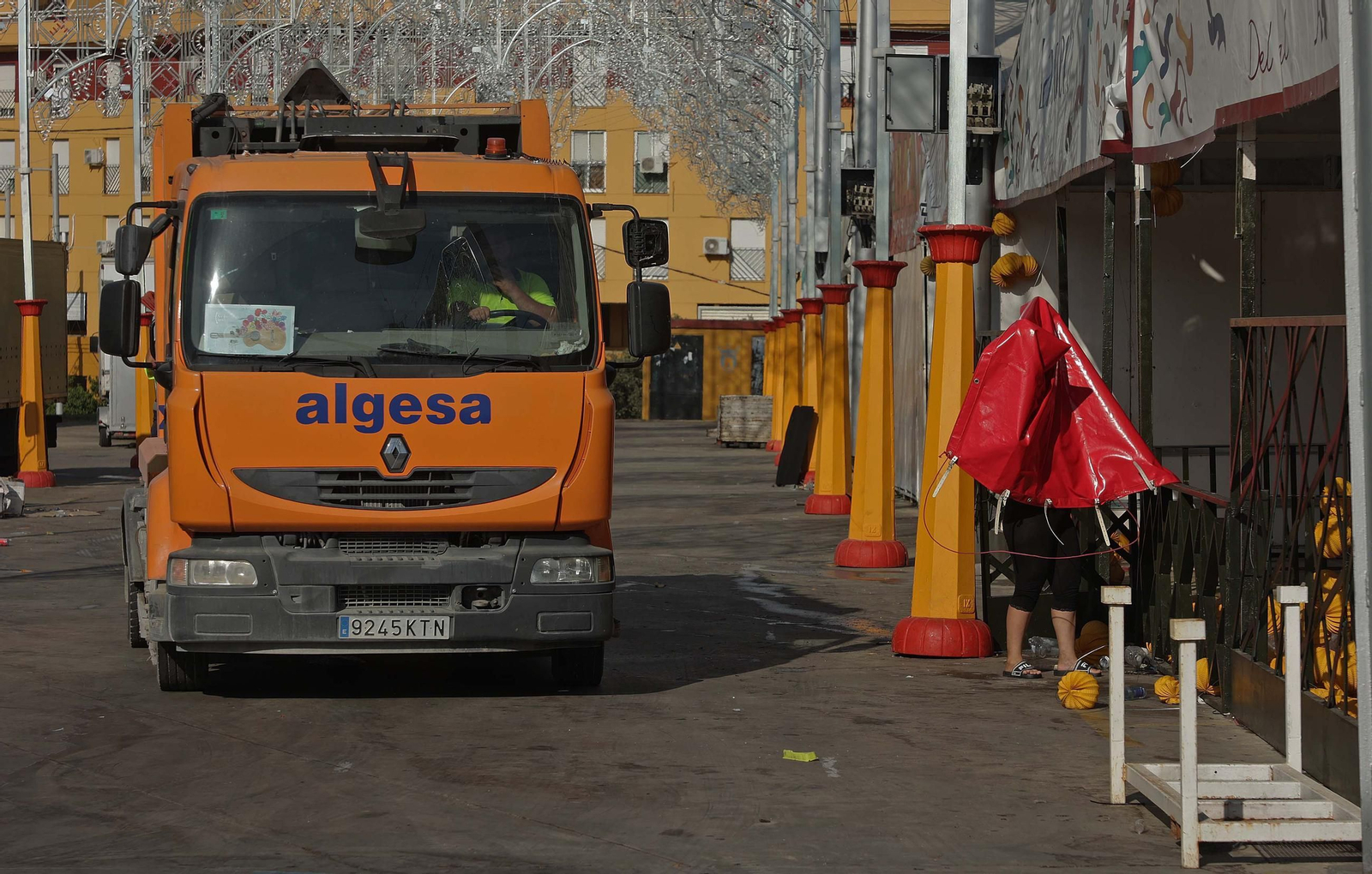 Fotos del desmontaje de la Feria Real de Algeciras