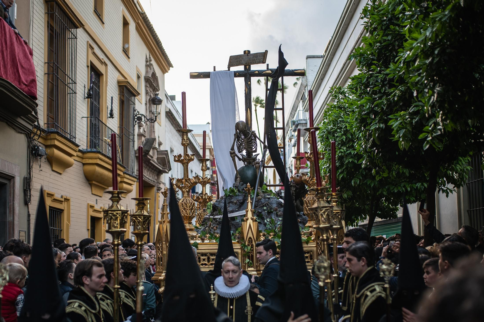 Las imágenes de la Hermandad del Santo Entierro en la Semana Santa de Sevilla 2024