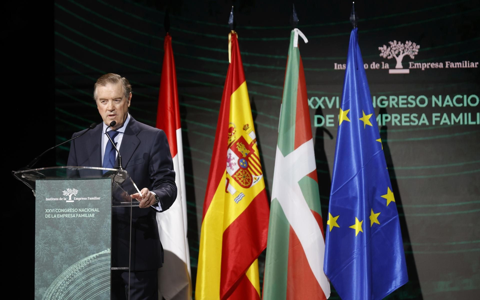 El presidente del Instituto de Empresa Familiar (IEF), Andrés Sendagorta, en la inauguración del XXVI Congreso Nacional de la Empresa Familiar, este lunes en Bilbao. El presidente del Instituto de Empresa Familiar (IEF), Andrés Sendagorta, en la inauguración del XXVI Congreso Nacional de la Empresa Familiar, este lunes en Bilbao.