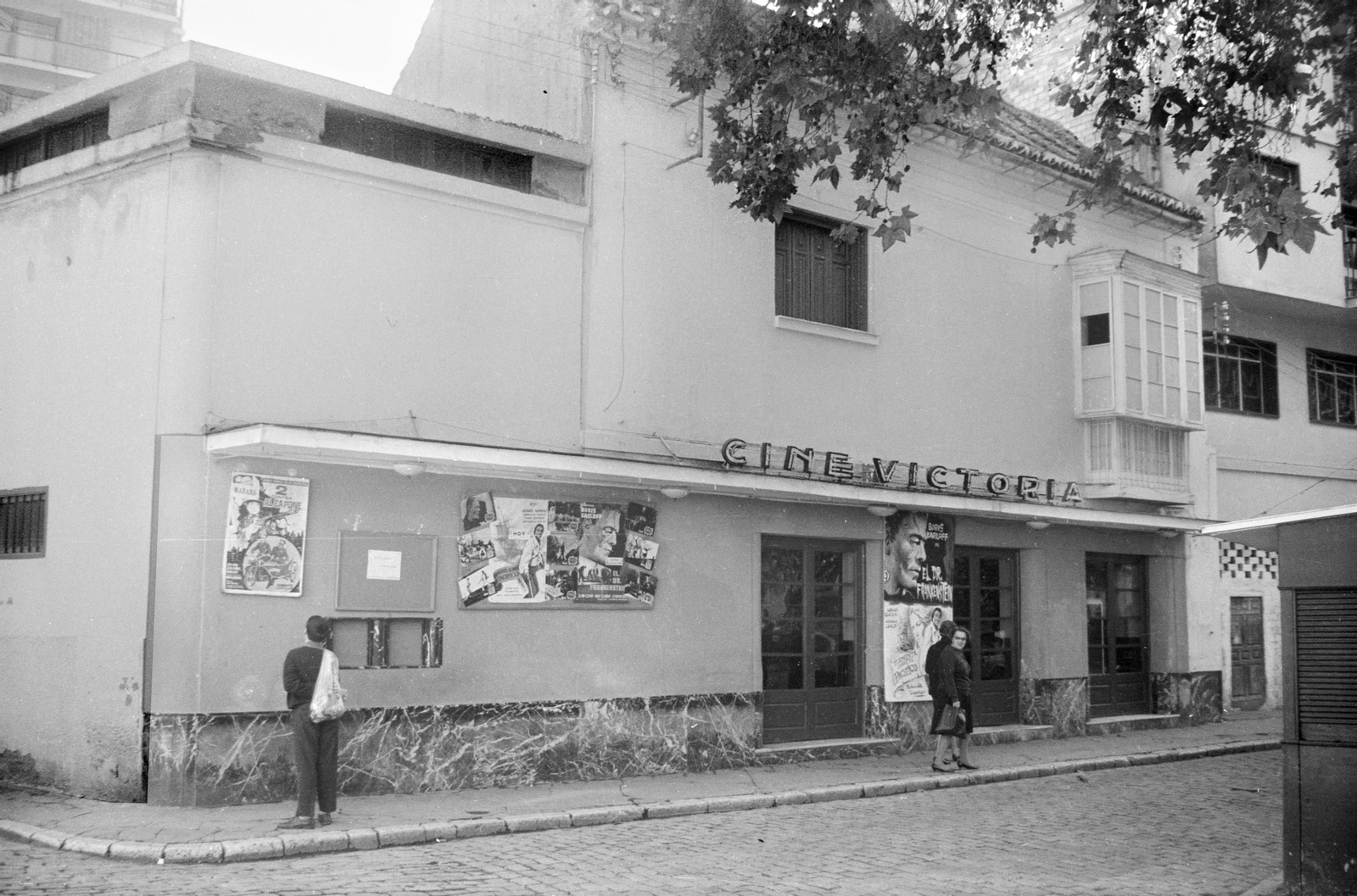 Los antiguos cines Astoria-Victoria de La Merced de Málaga