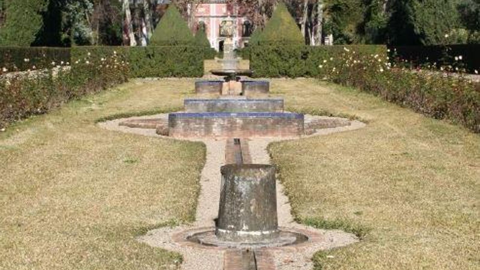 Fuente en los jardines de Moratalla.