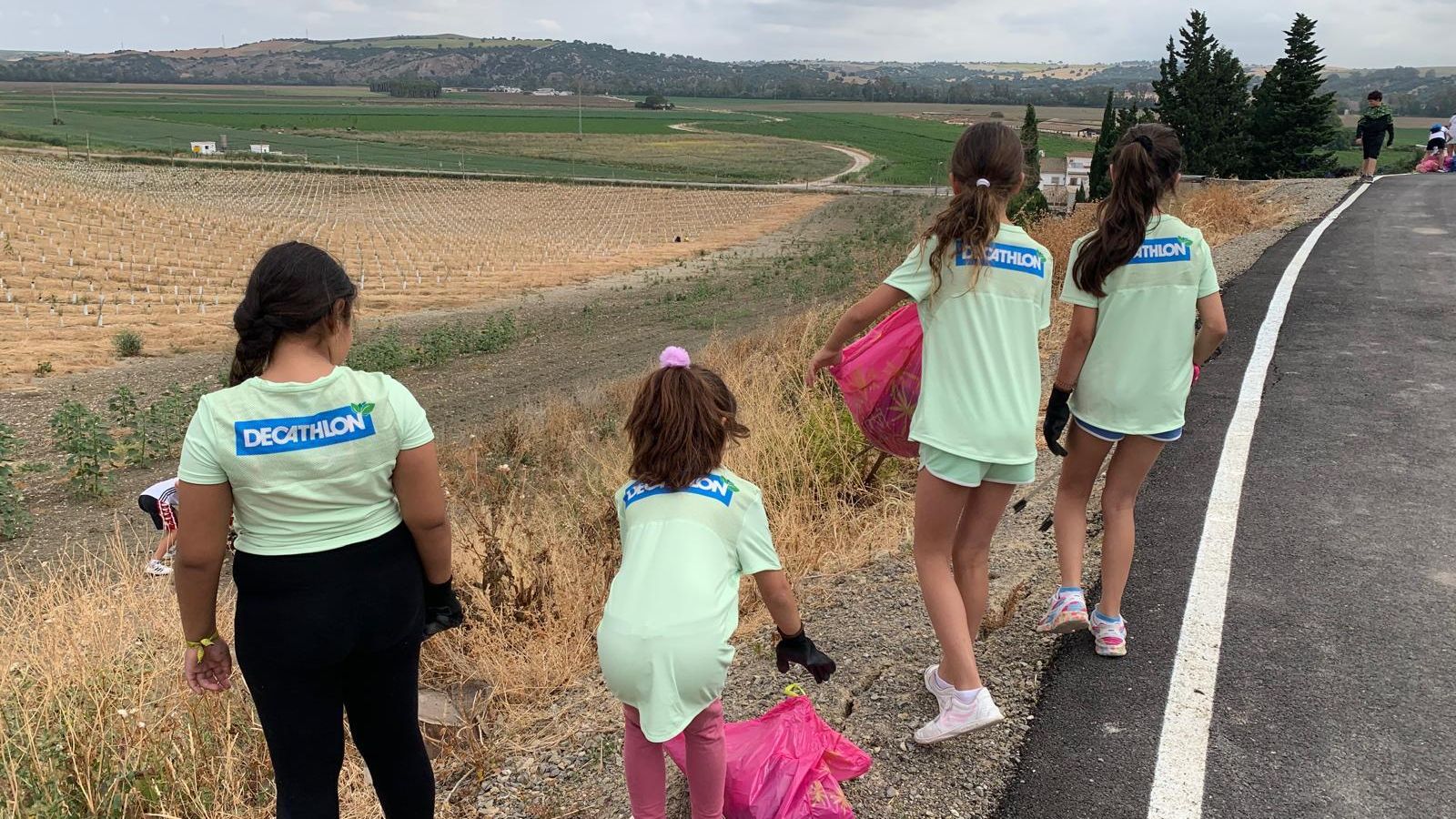 Varias alumnas, en una de las zonas.