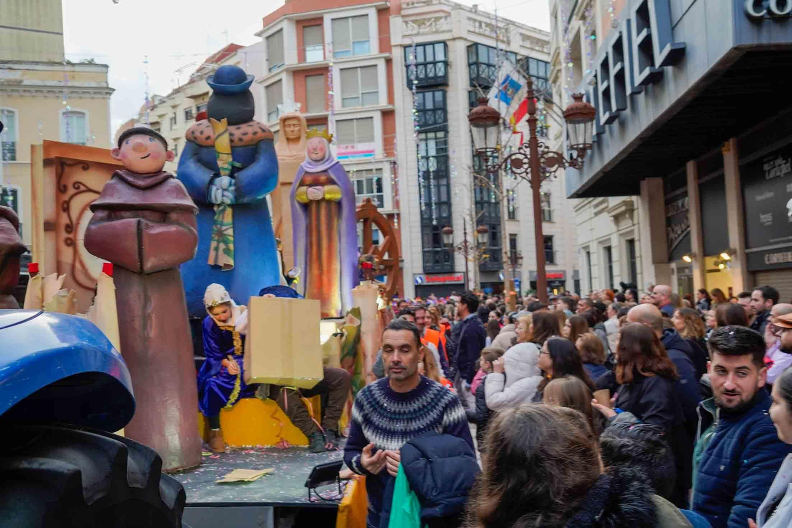 Imágenes de la Cabalgata de los Reyes Magos en Huelva