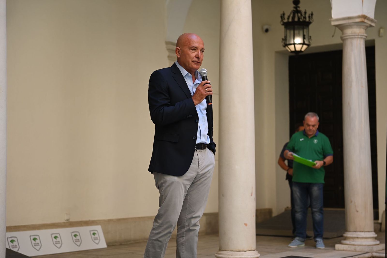 Fotos: la presentación de las nuevas camisetas del Unicaja