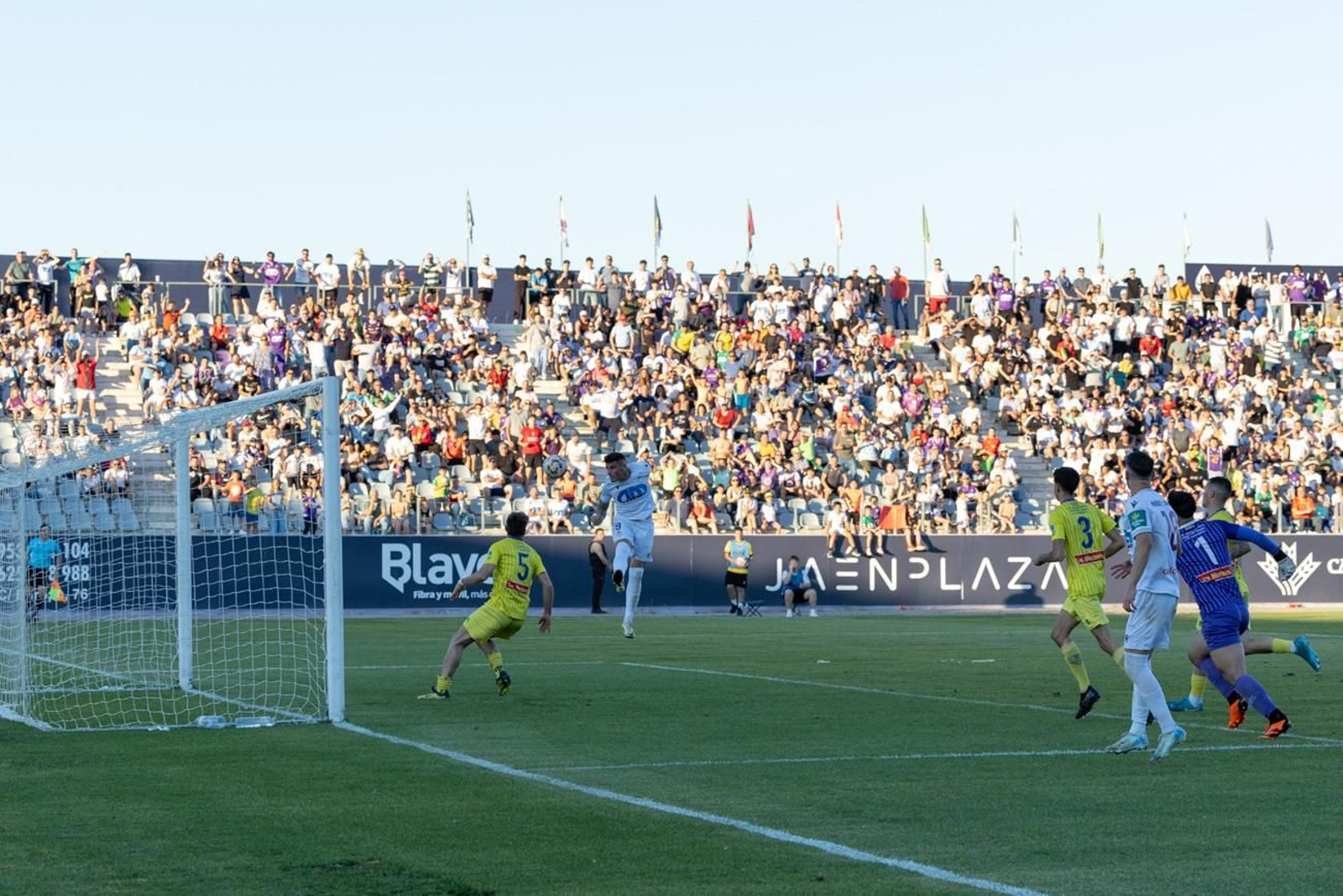 Las mejores imágenes del Real Jaén - CD Huétor Tájar Las mejores imágenes del Real Jaén - CD Huétor Tájar